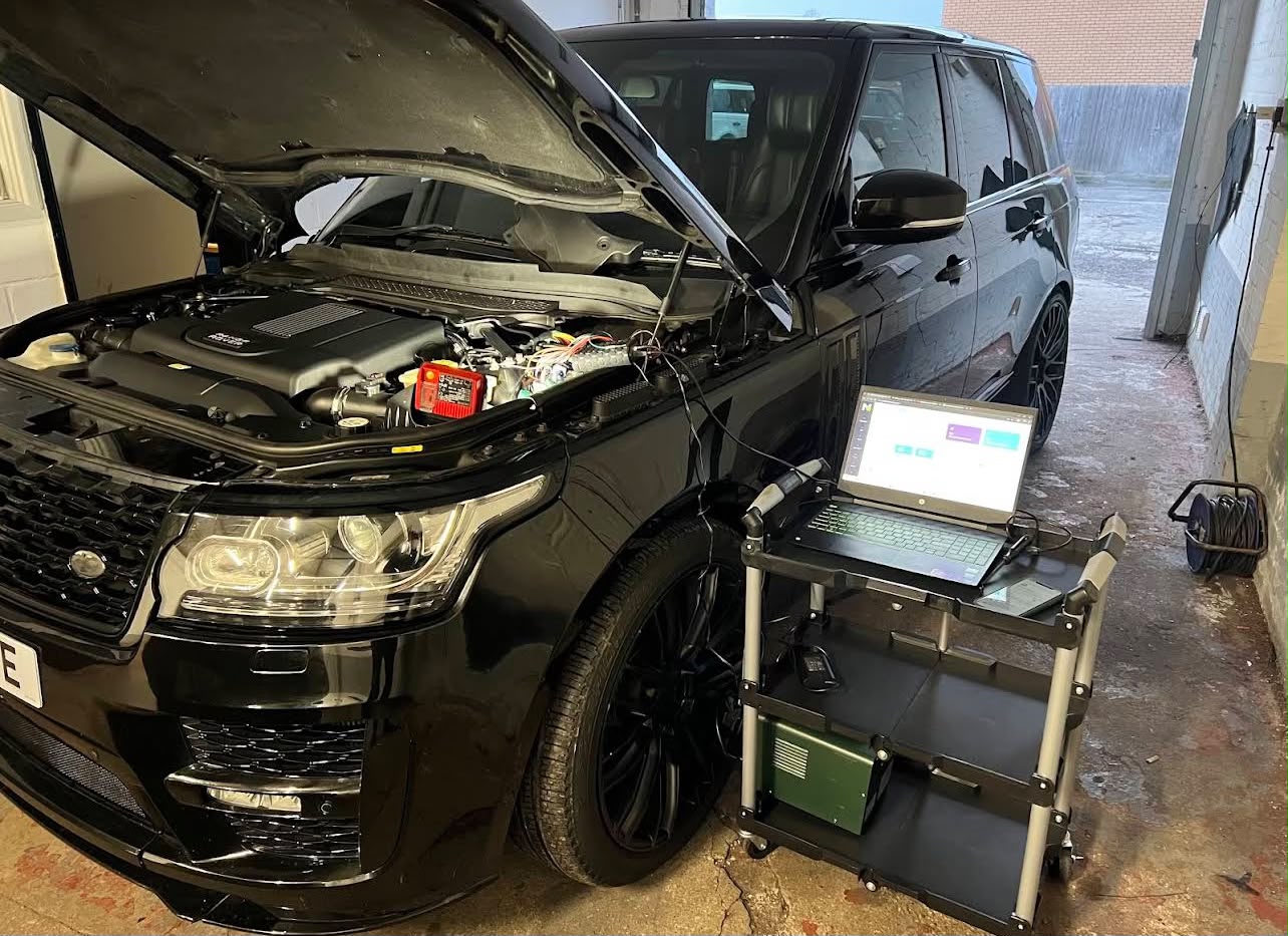 Range Rover being remapped on a driveway by EZ Remaps